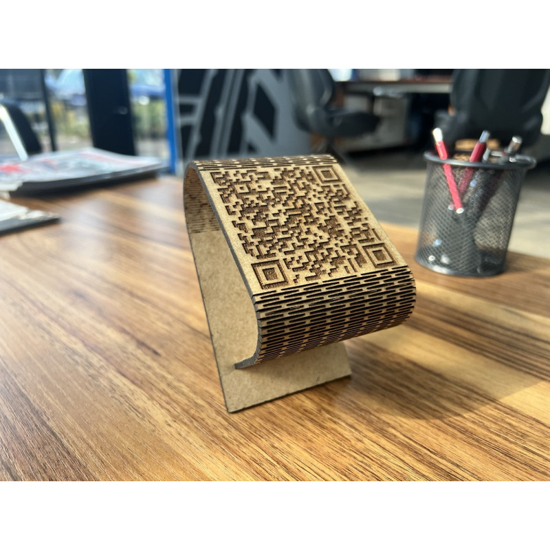 Holzständer mit QR-Code | Lasergravur | Für Café, Büro, Salon oder Geschäft (Holz Natur)