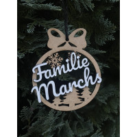 Set von personalisierten Weihnachtsornamenten "Familienwärme" — 3 Holzdekorationen mit Ihrem Nachnamen